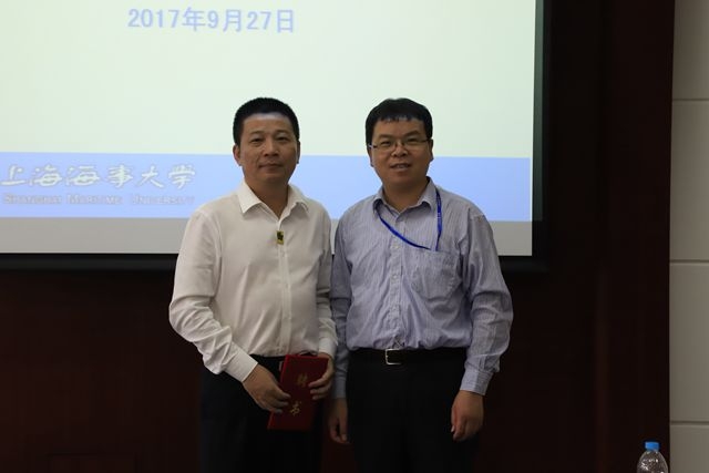 半岛体育