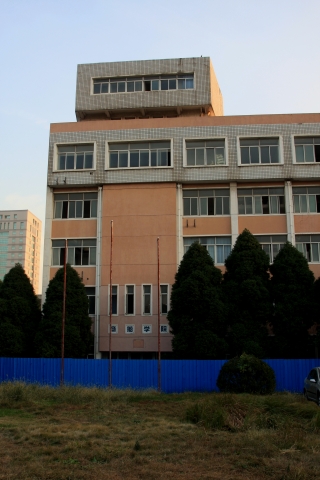 半岛体育
