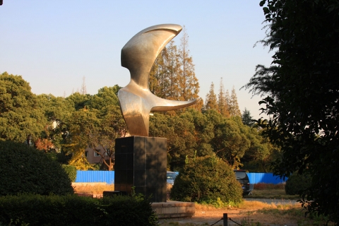 半岛体育