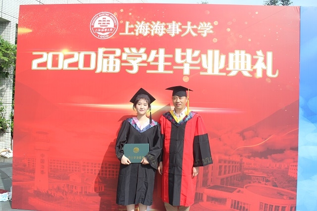 半岛体育