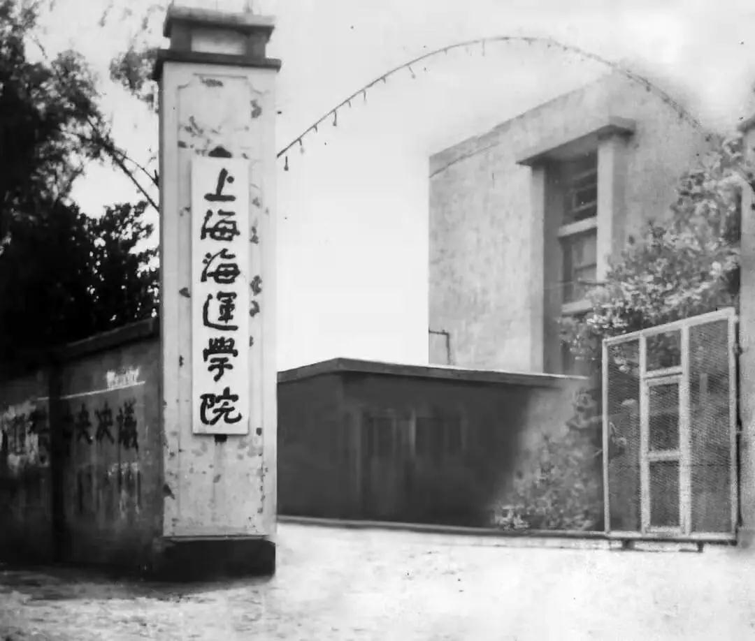 半岛体育