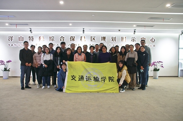 半岛体育