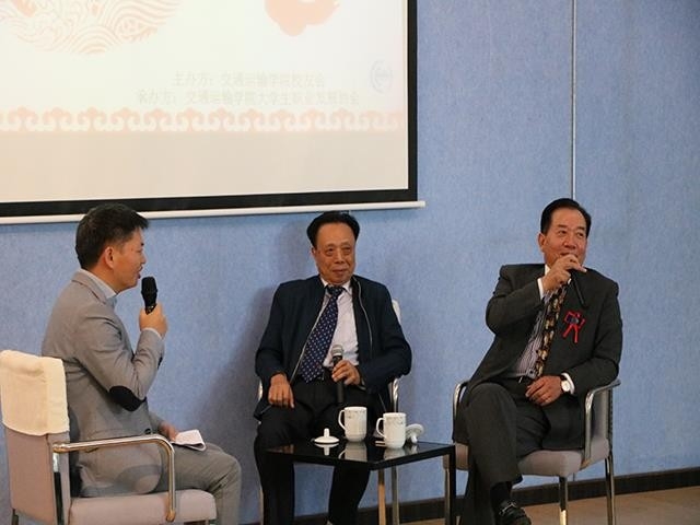 半岛体育