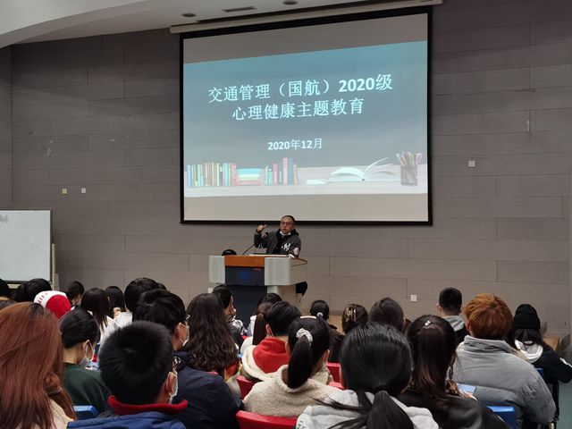半岛体育