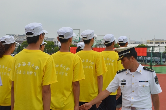 半岛体育