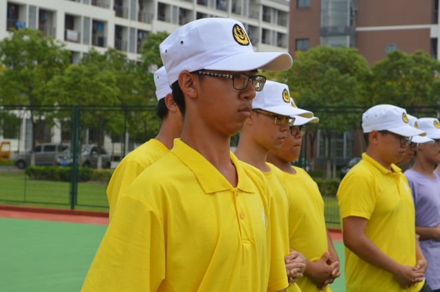 半岛体育
