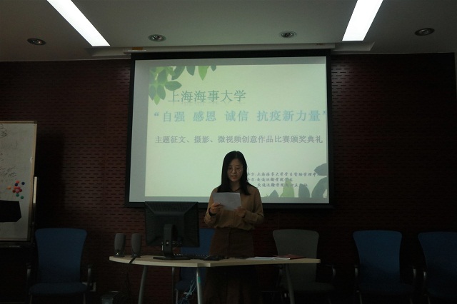 半岛体育