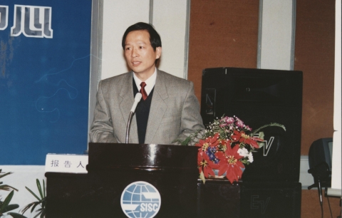 半岛体育