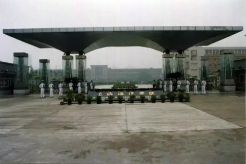 半岛体育