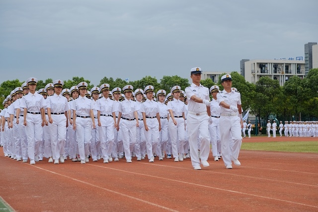 半岛体育