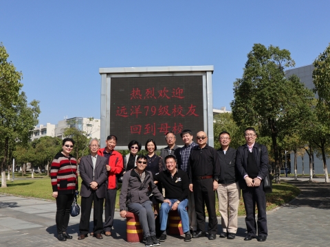 半岛体育
